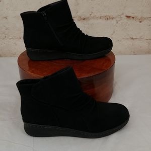 yuu black boots